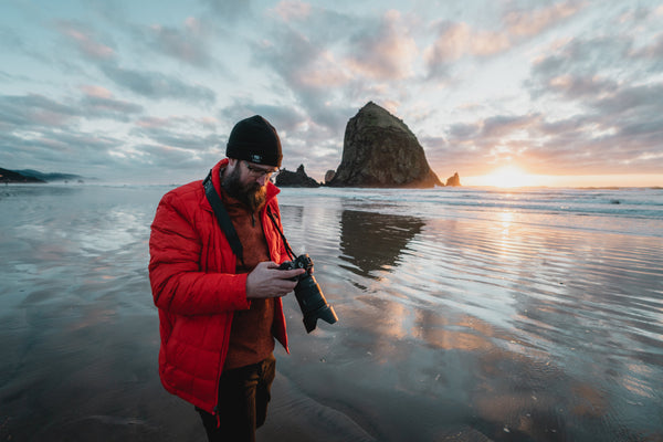 Low lighting photography, leather camera strap, design camera strap.